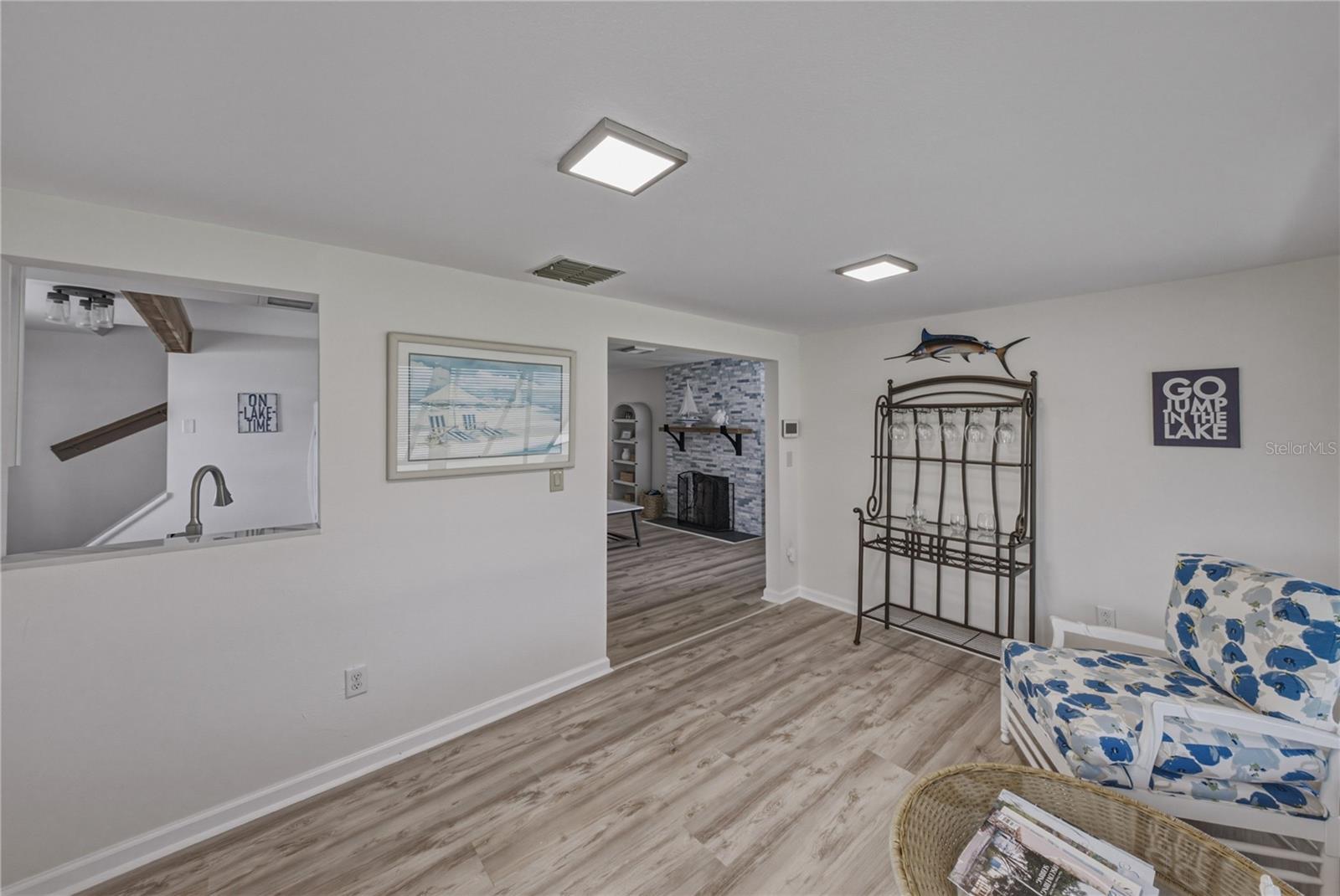 LAKE JACKSON BLVD SUB - Residential