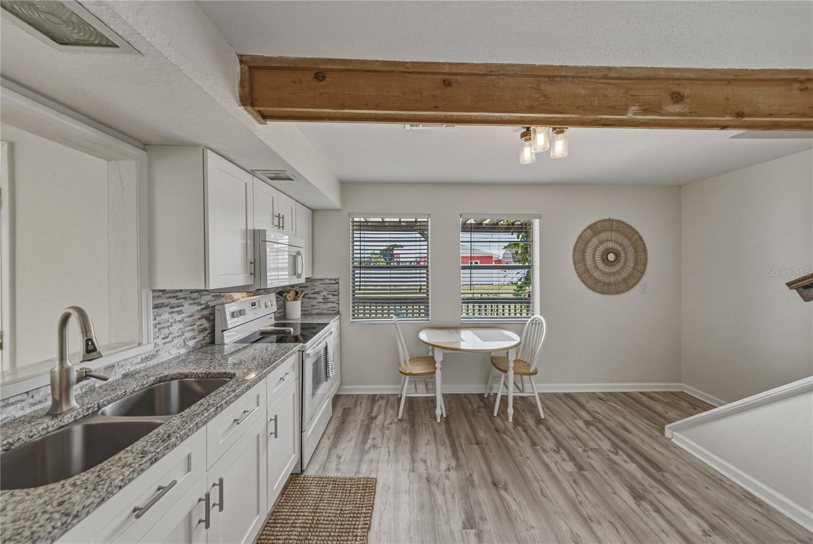 LAKE JACKSON BLVD SUB - Residential