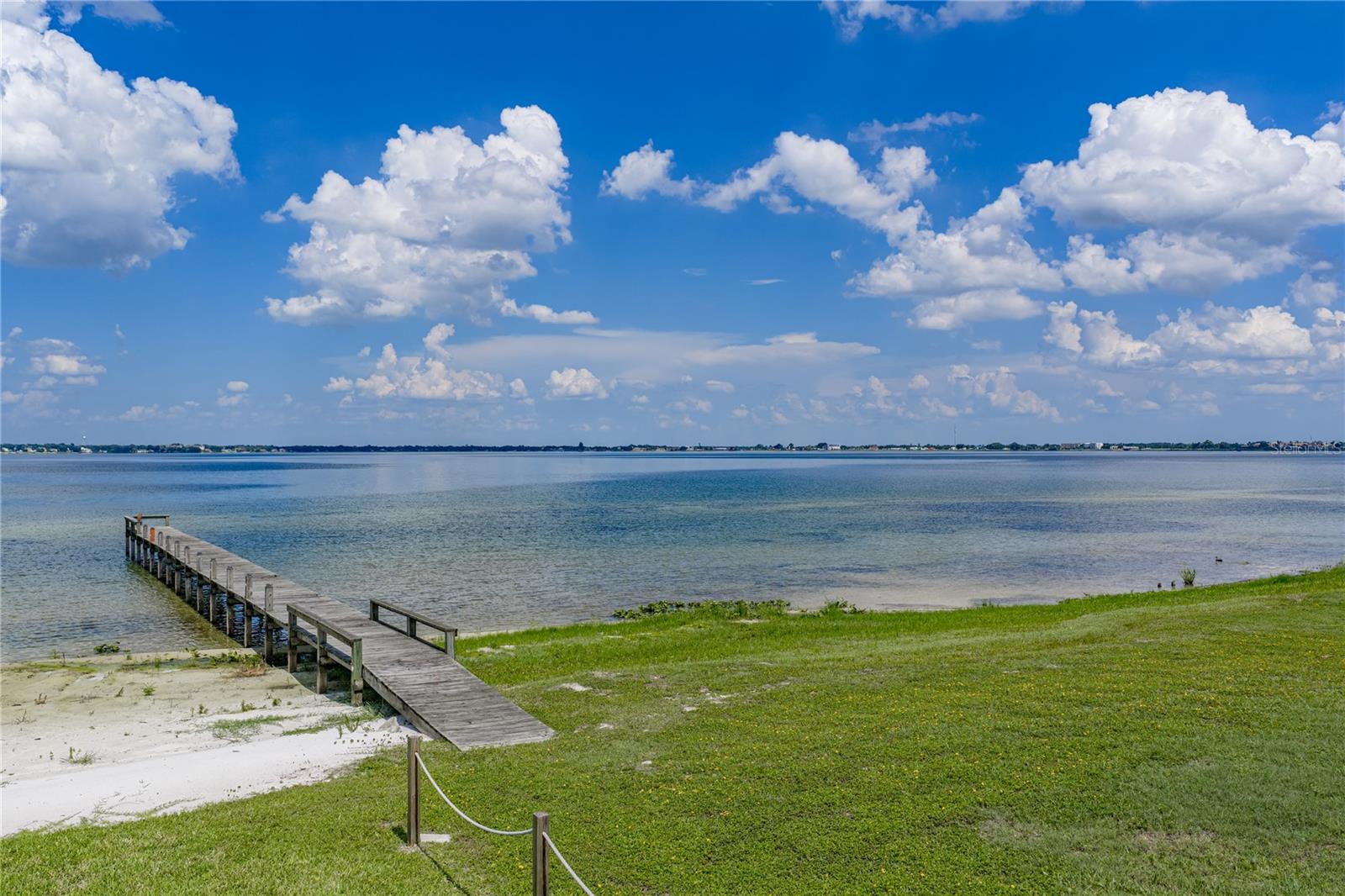 LAKE JACKSON BLVD SUB - Residential