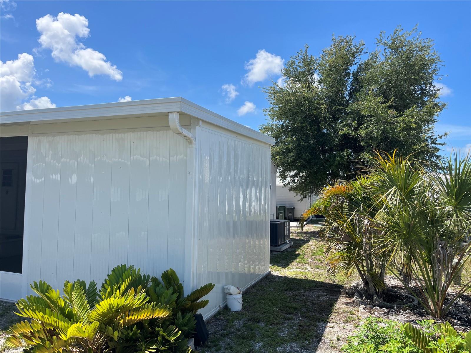 VENICE ISLE - Residential