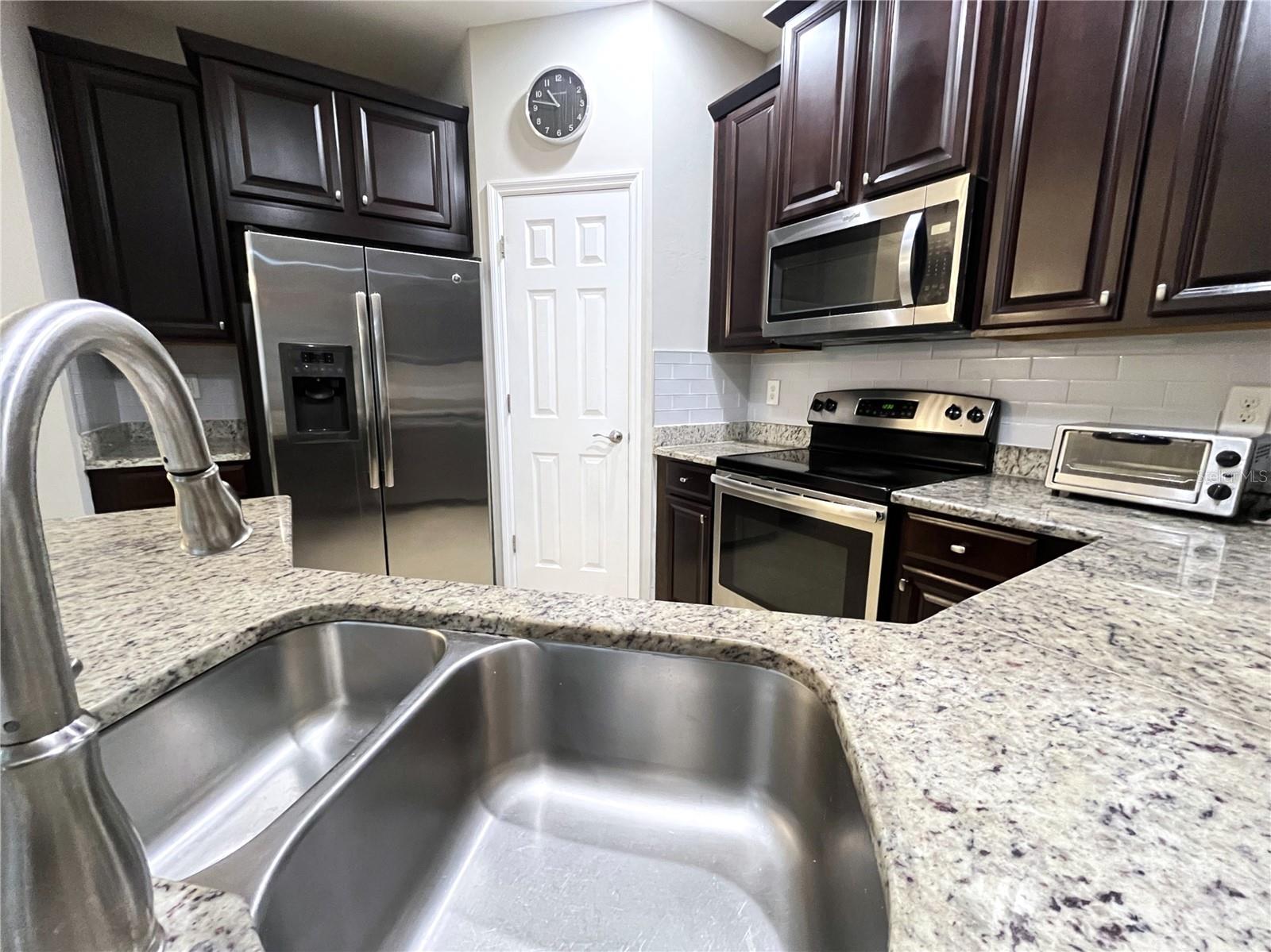 BAY STREET VILLAGE - Residential Lease
