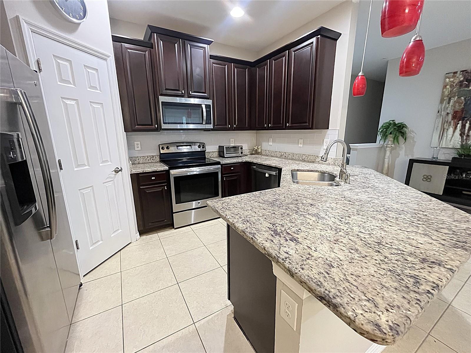 BAY STREET VILLAGE - Residential Lease