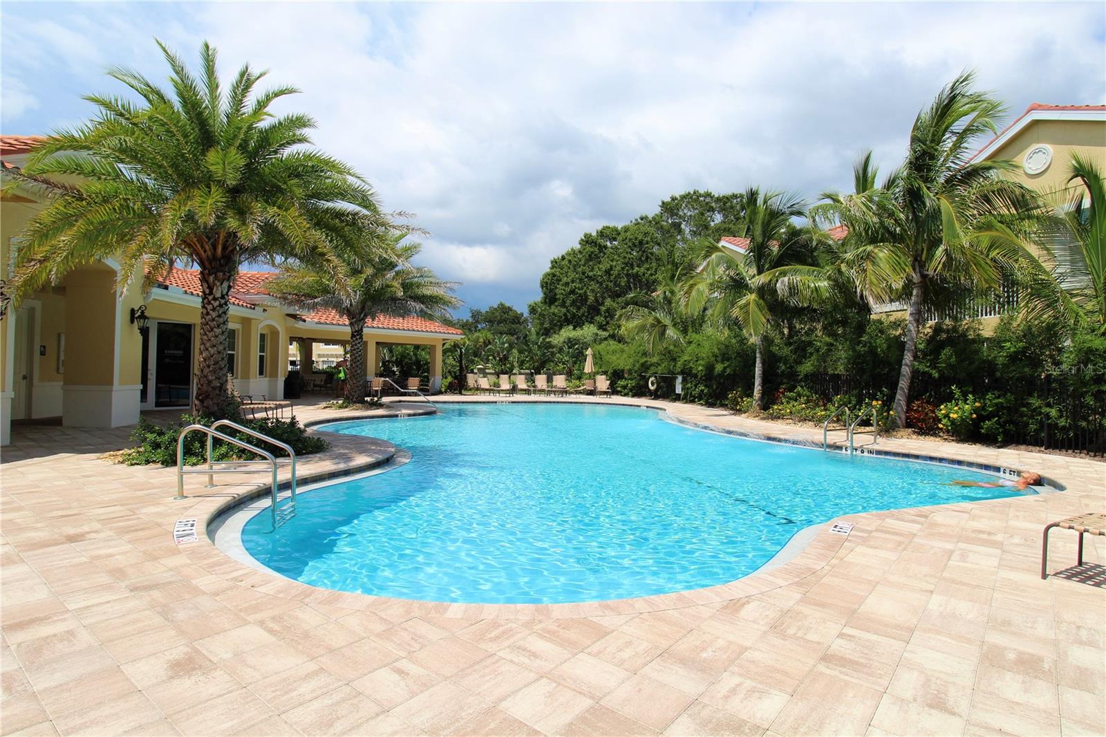 BAY STREET VILLAGE - Residential Lease
