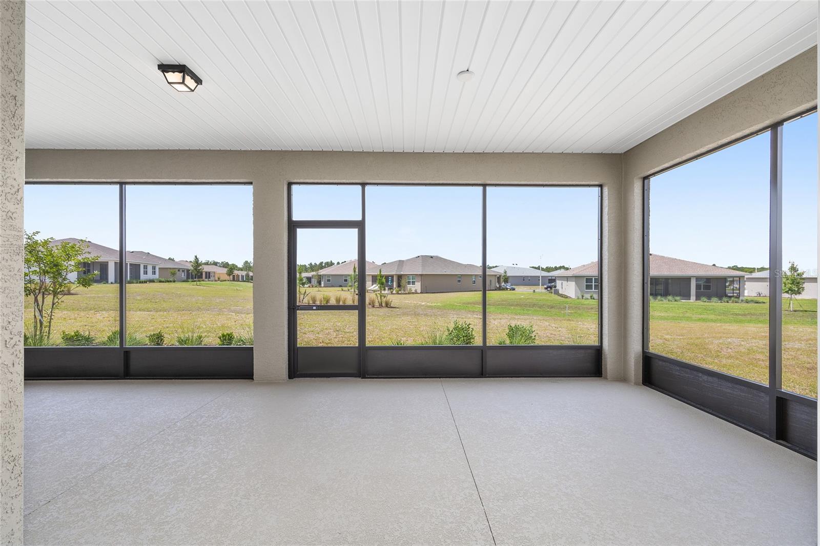 ON TOP OF THE WORLD - Residential