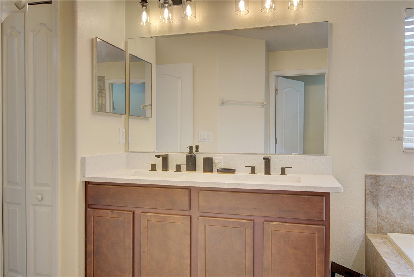 STONEYBROOK HILLS UN #2 - Residential