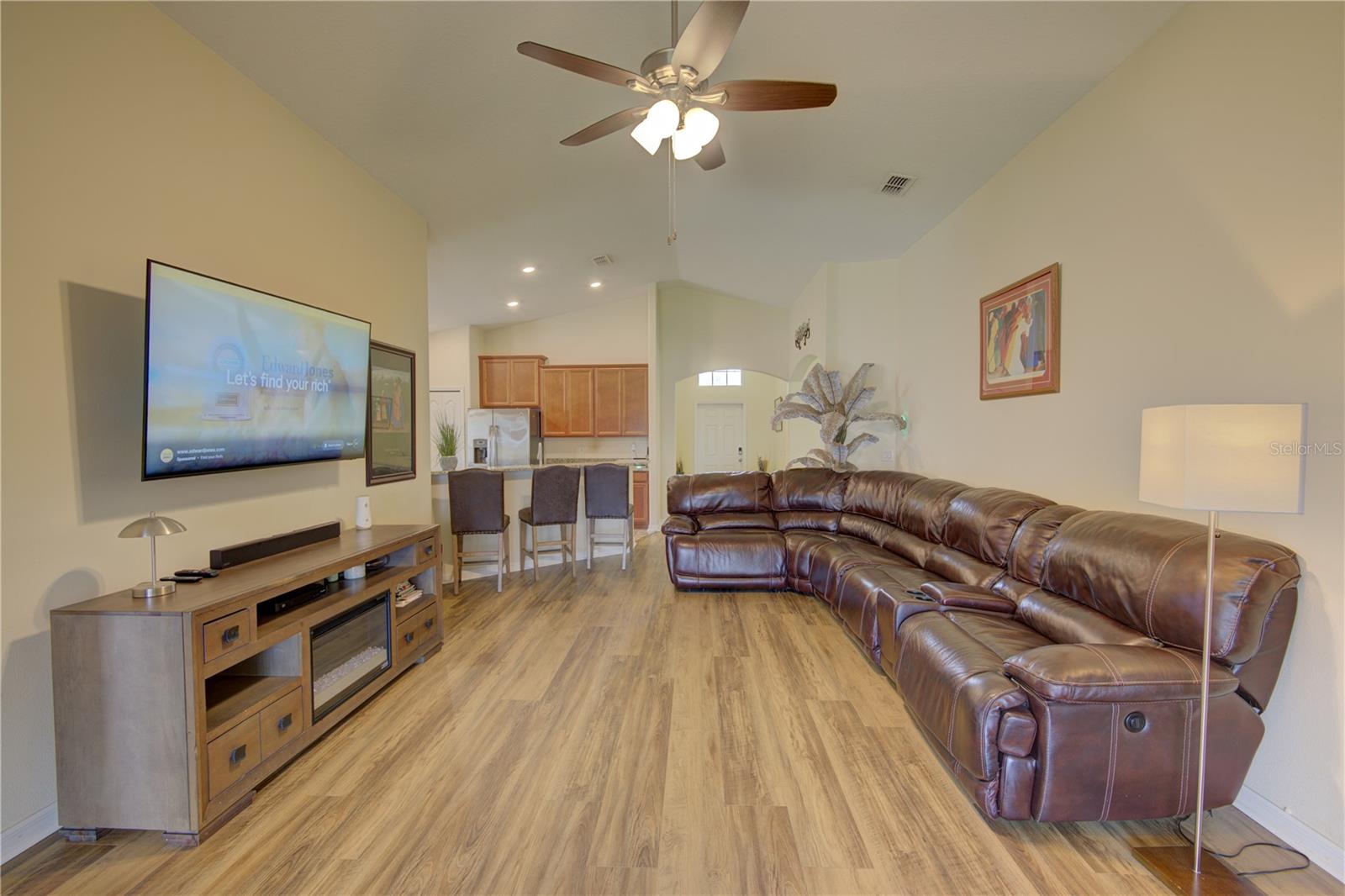 STONEYBROOK HILLS UN #2 - Residential