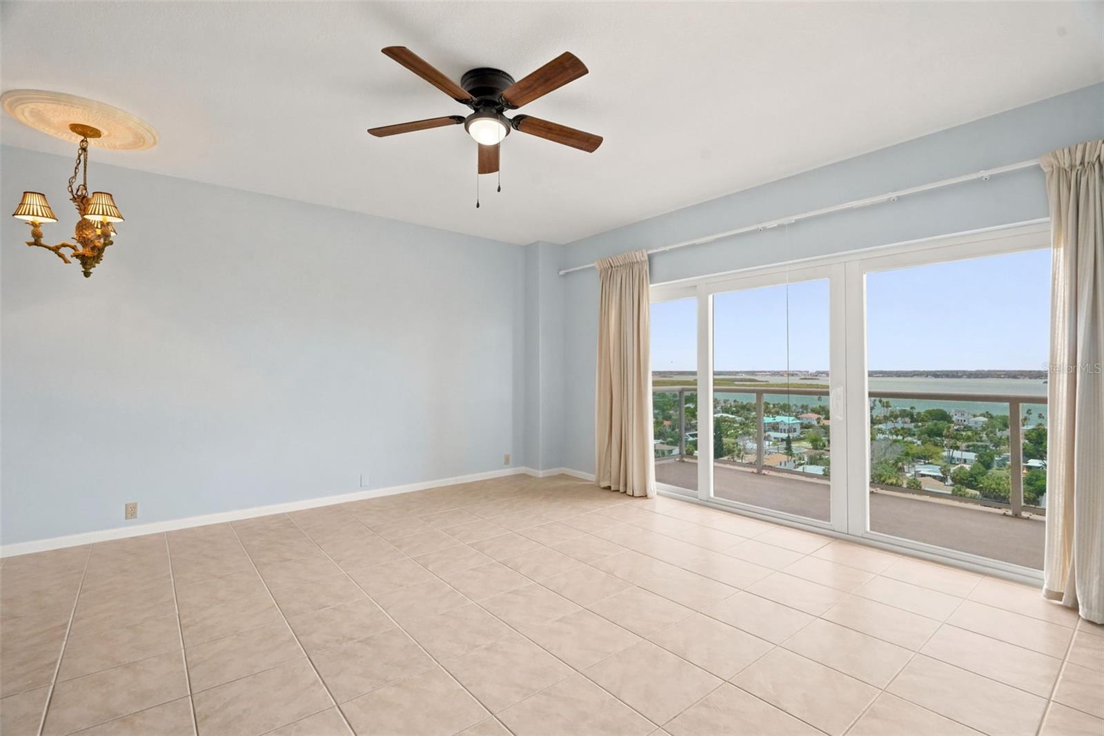 REGATTA BEACH CLUB CONDO - Residential