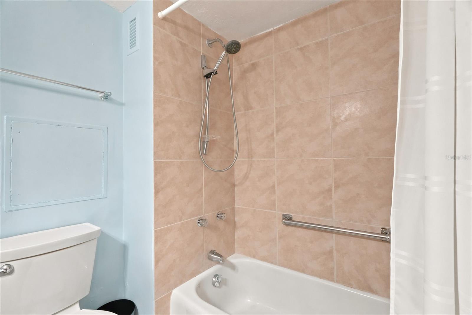 REGATTA BEACH CLUB CONDO - Residential