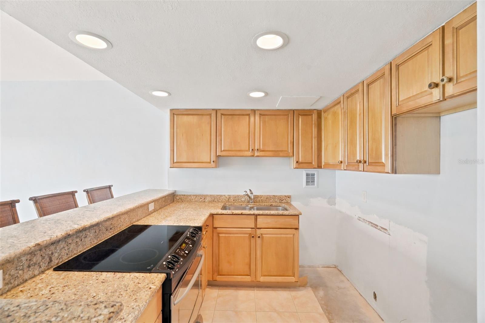 REGATTA BEACH CLUB CONDO - Residential