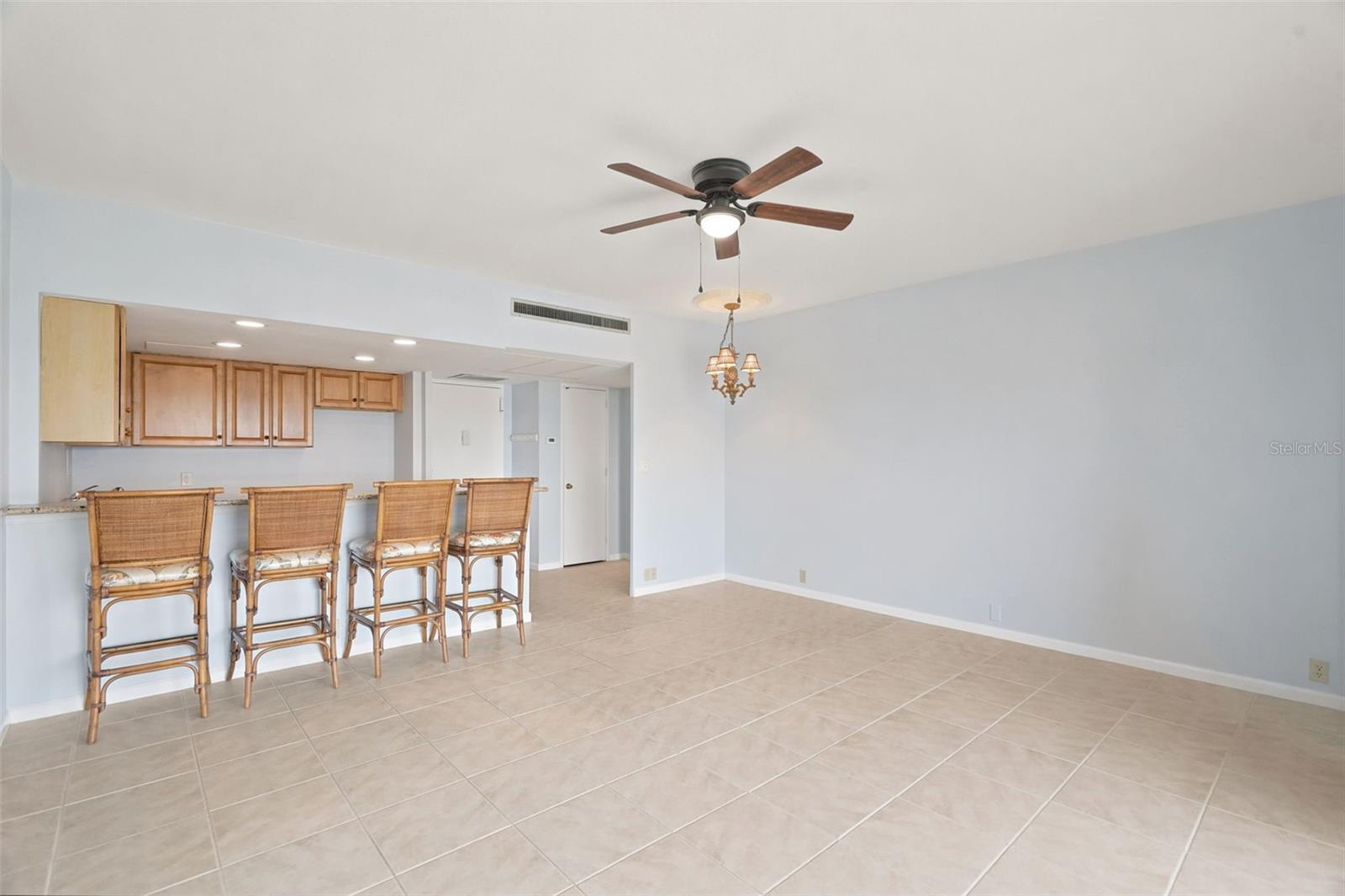 REGATTA BEACH CLUB CONDO - Residential