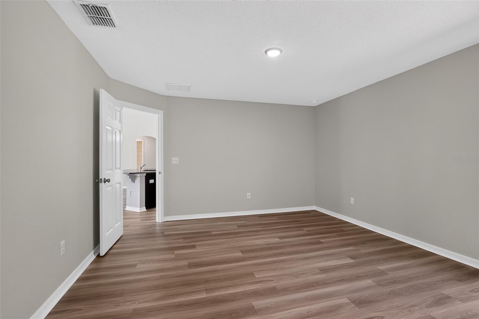 SILVER SPGS SHORES 16 - Residential