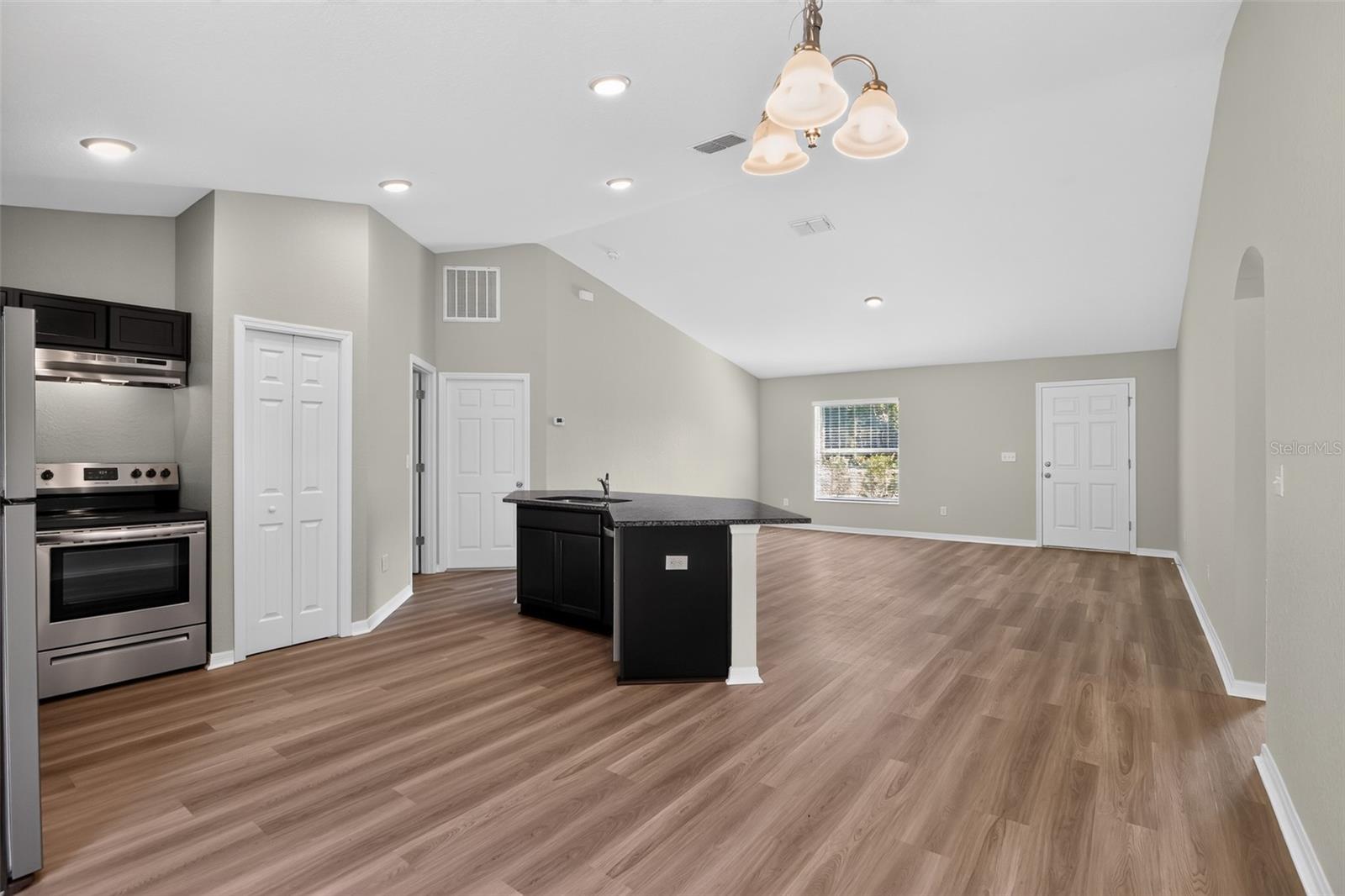 SILVER SPGS SHORES 16 - Residential