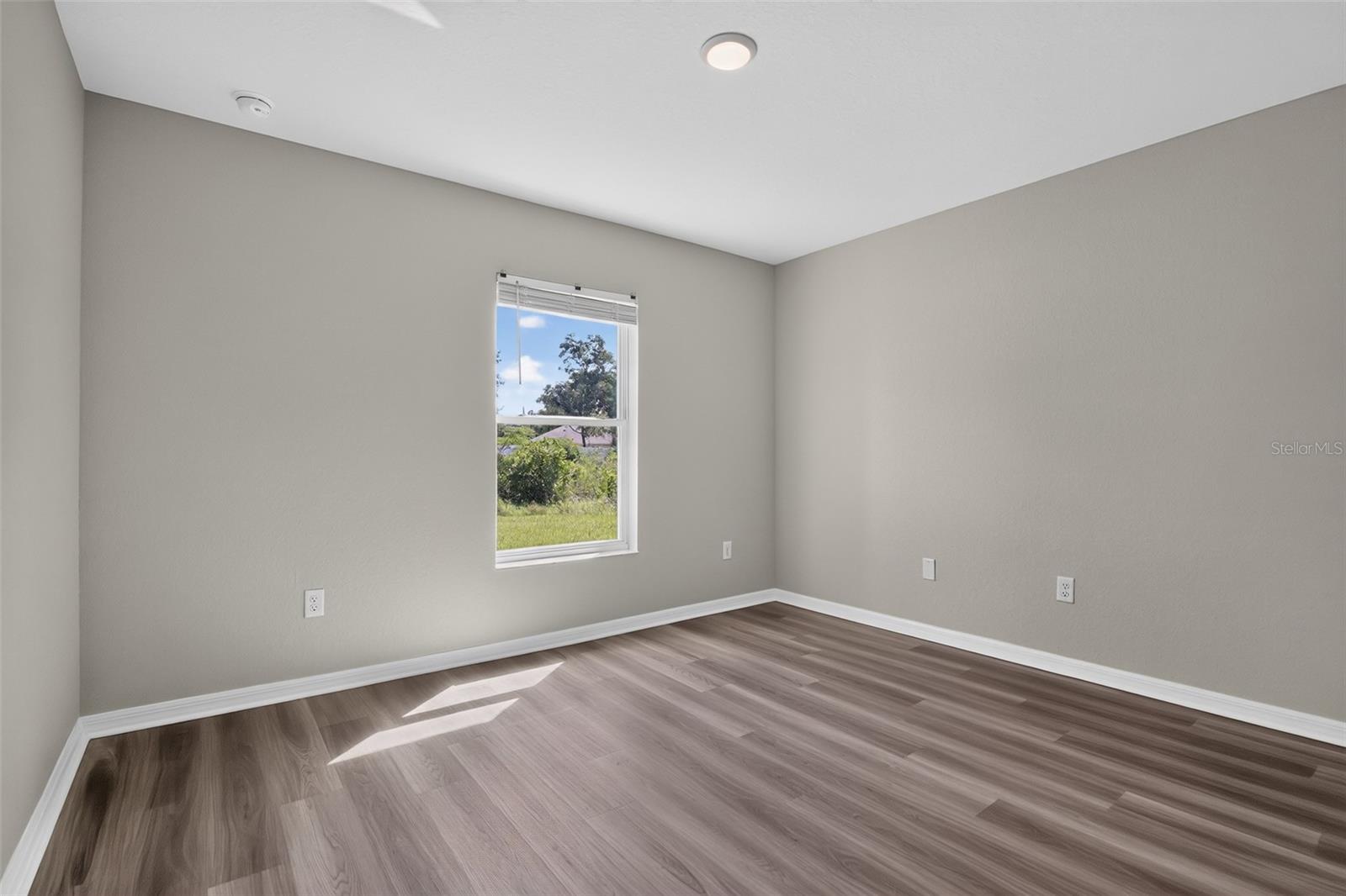 SILVER SPGS SHORES 16 - Residential