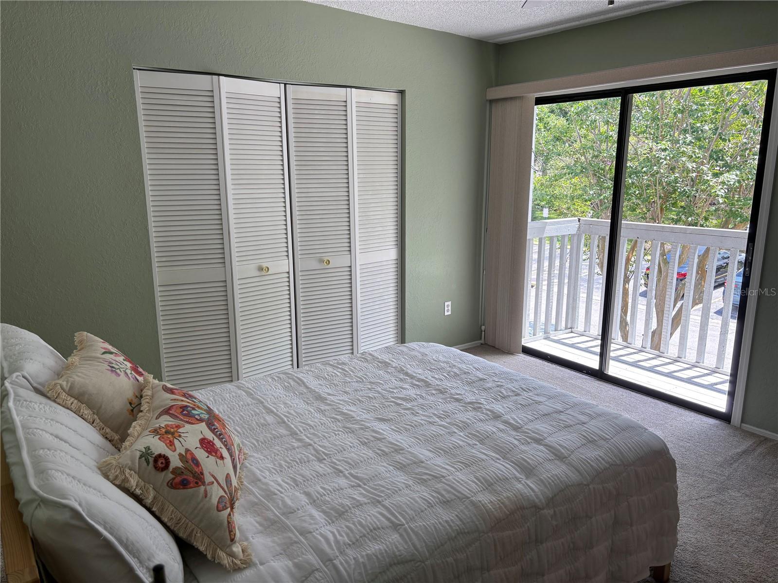 LAKE FOREST CONDO - Residential