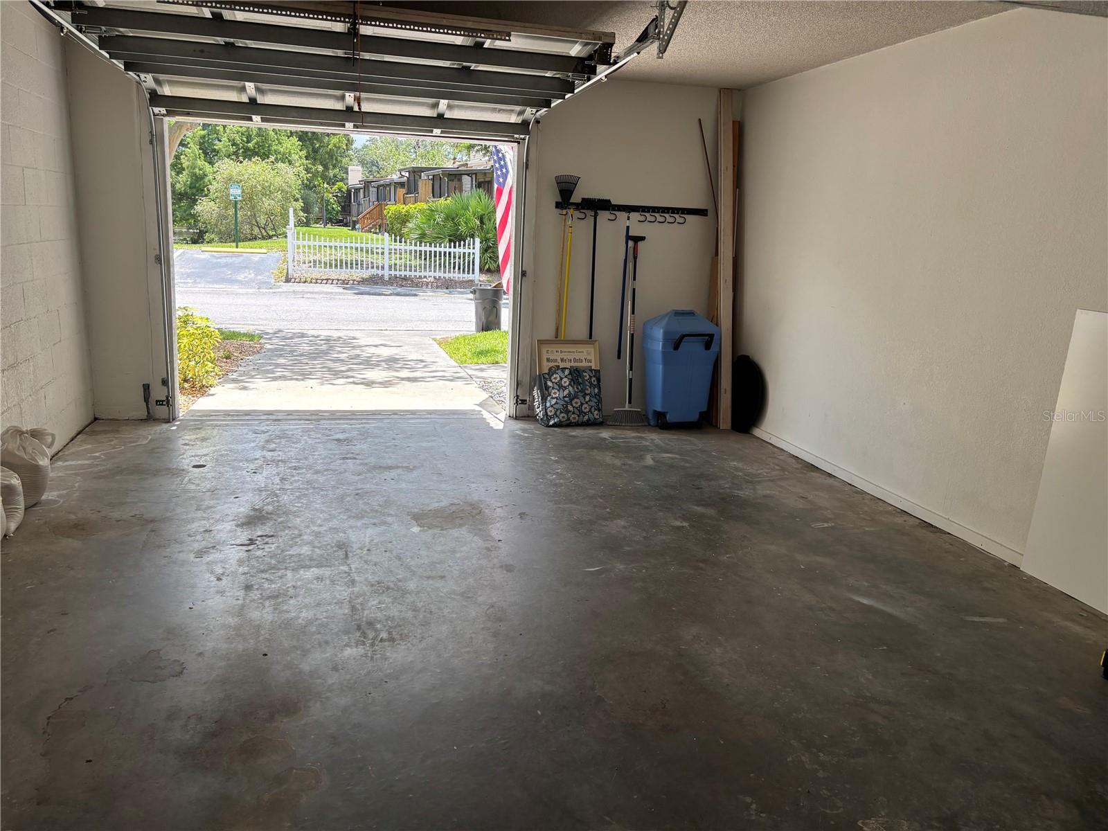 LAKE FOREST CONDO - Residential