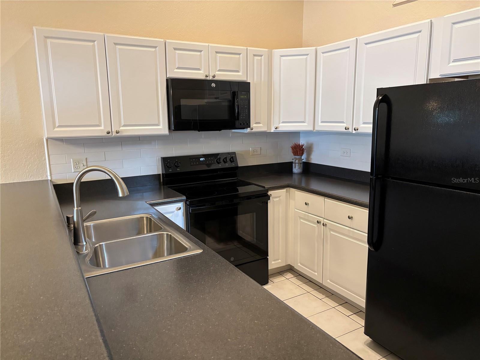 LAKE FOREST CONDO - Residential