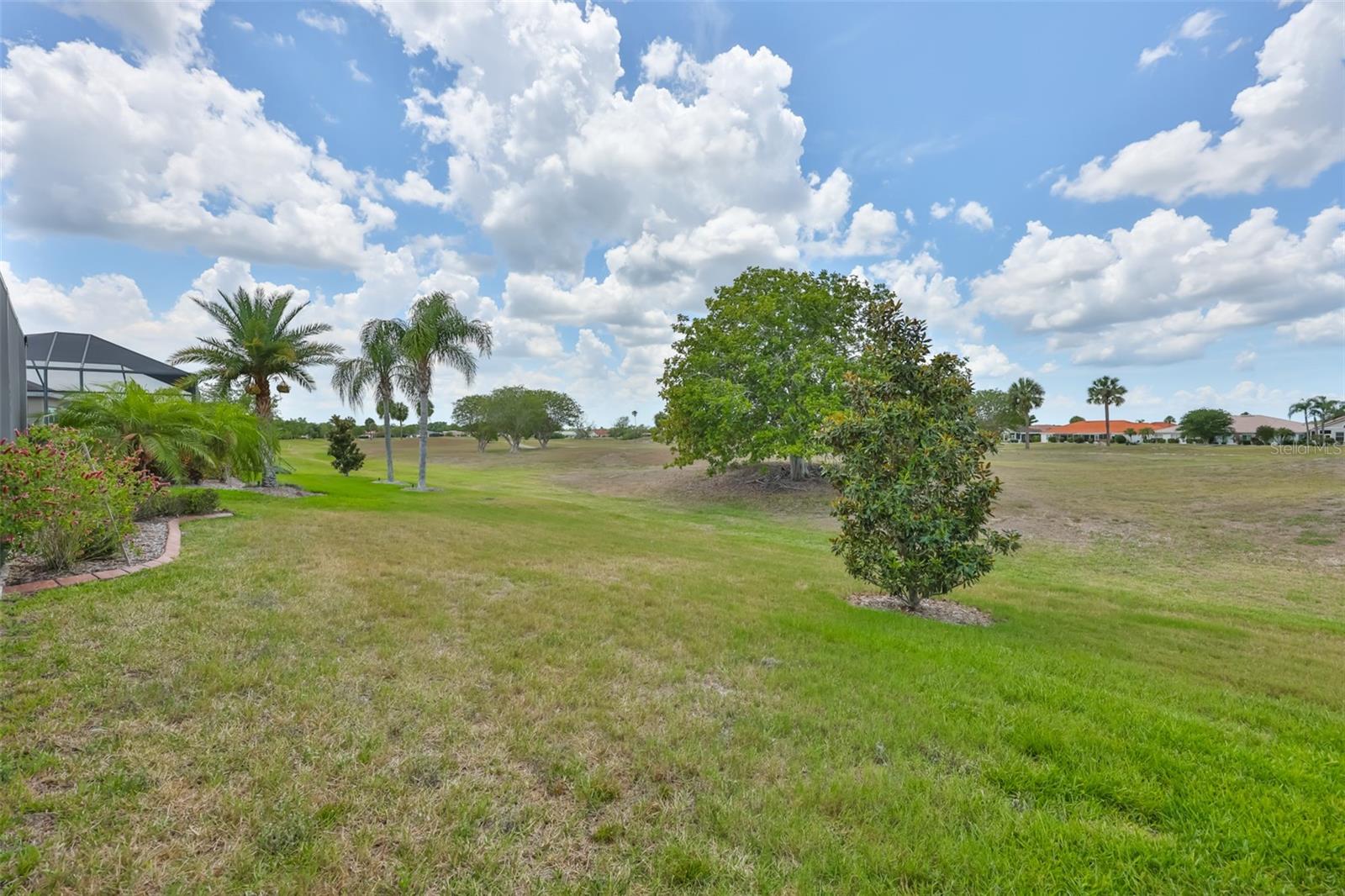 SUN CITY CENTER UN 274 & 275 - Residential