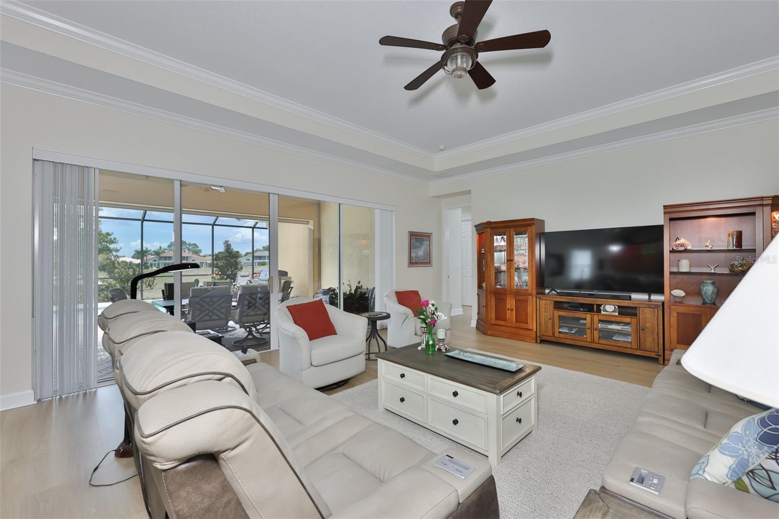 SUN CITY CENTER UN 274 & 275 - Residential