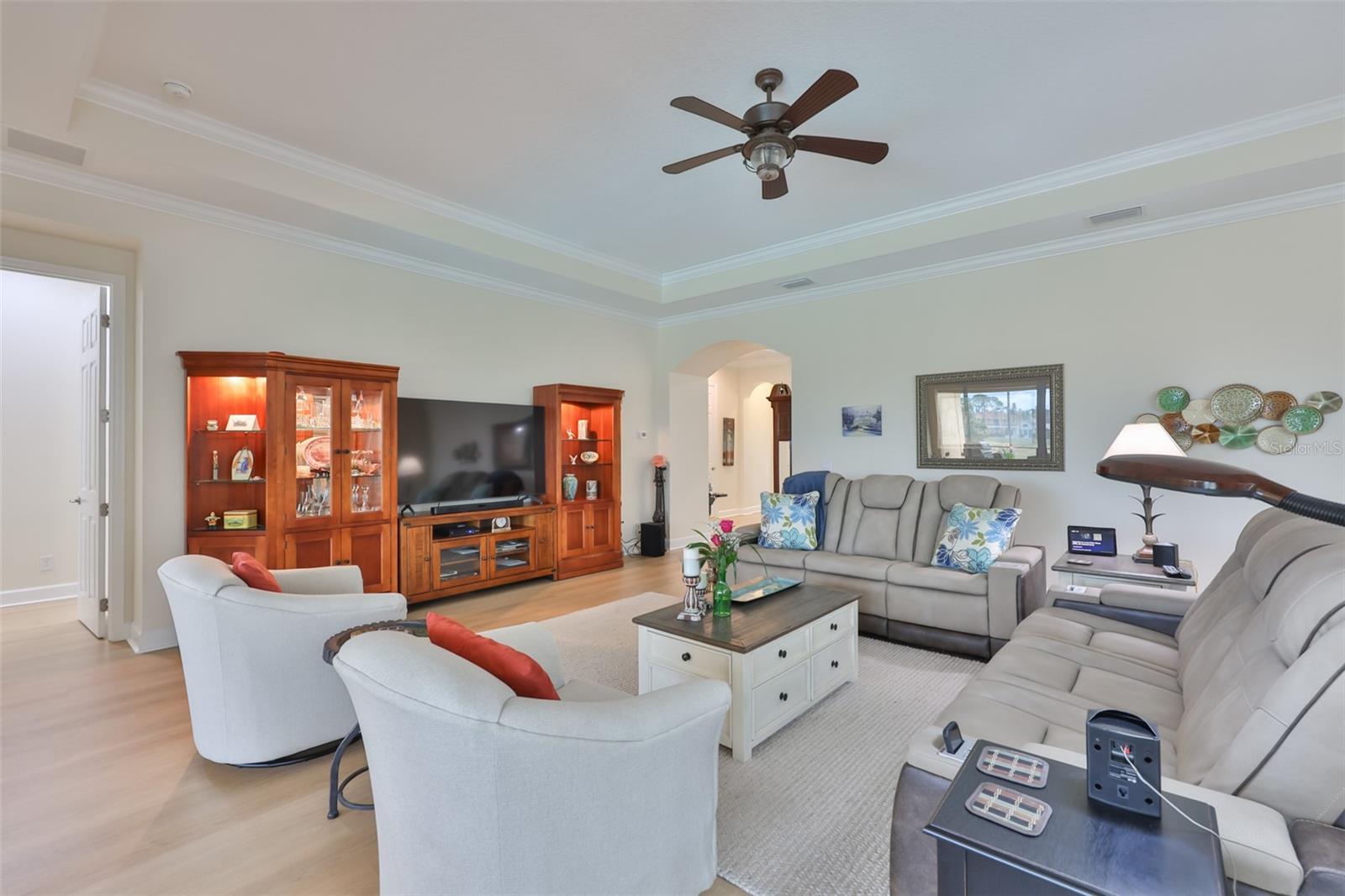 SUN CITY CENTER UN 274 & 275 - Residential