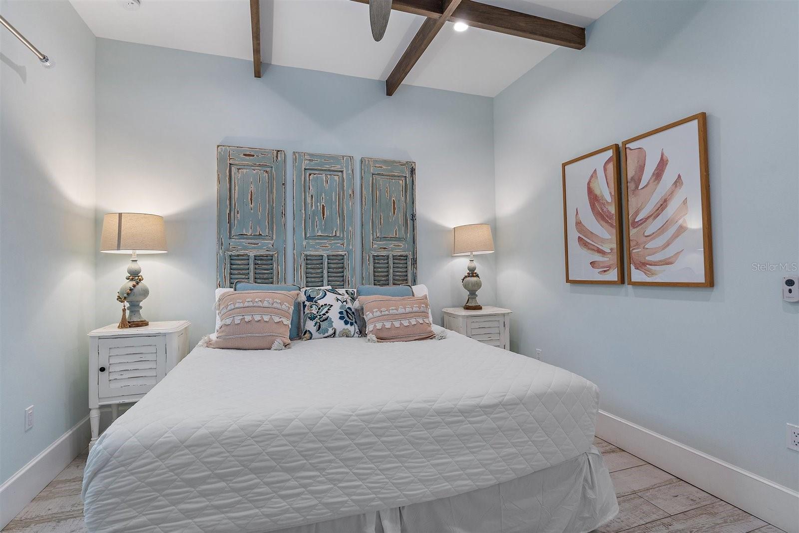 SAINT ARMANDS DIV JOHN RINGLING ESTATES - Residential