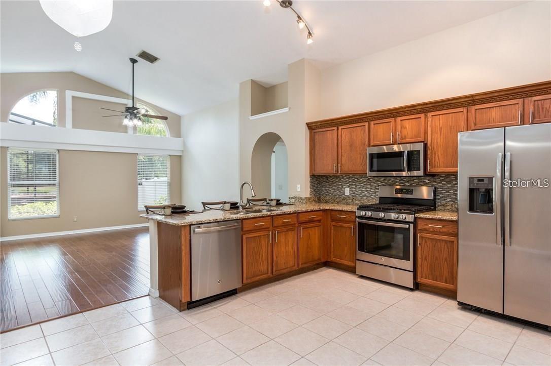 LAKE ST CHARLES UNIT 8 - Residential Lease