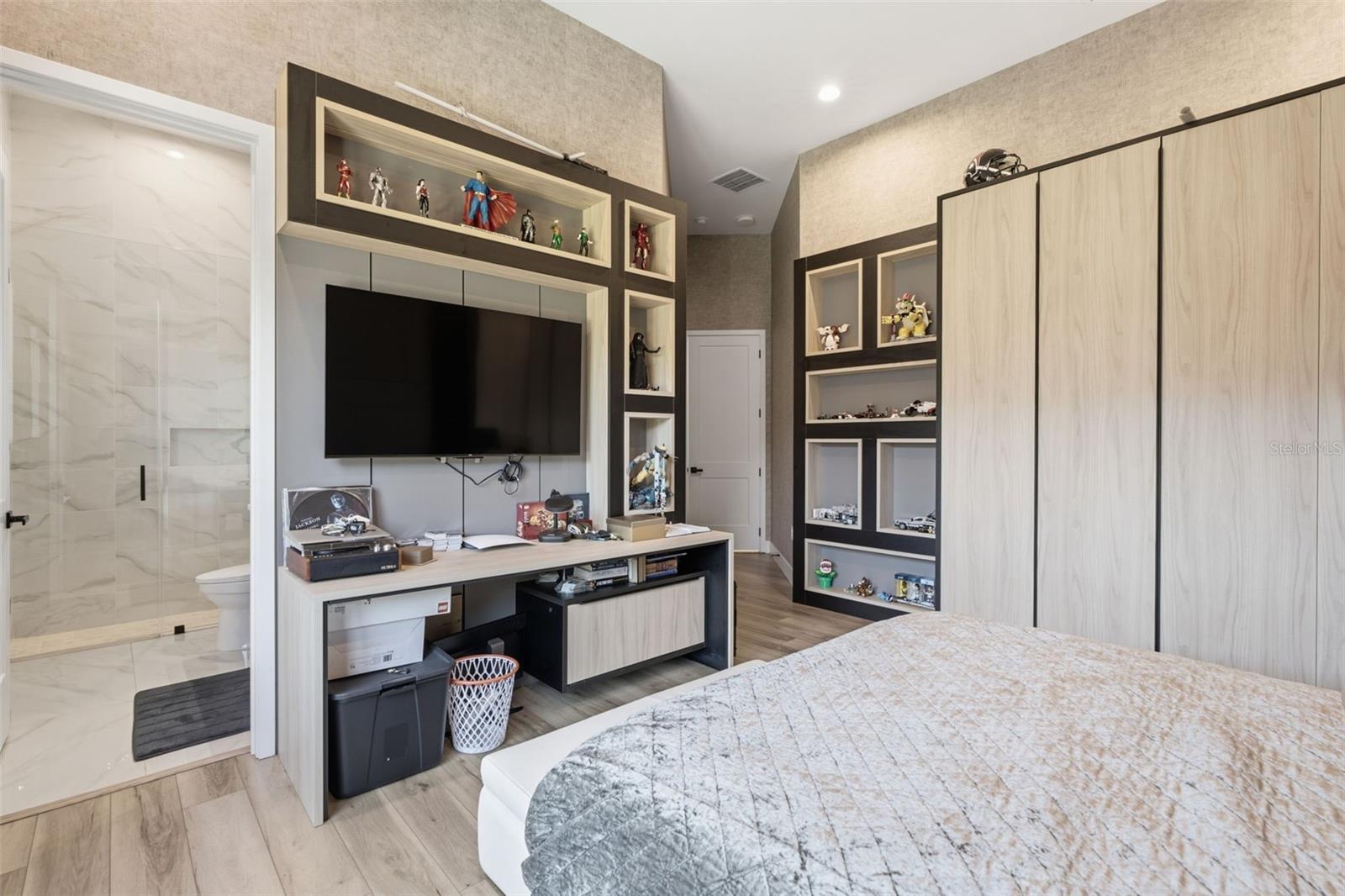 BELLA COLLINA SUB - Residential