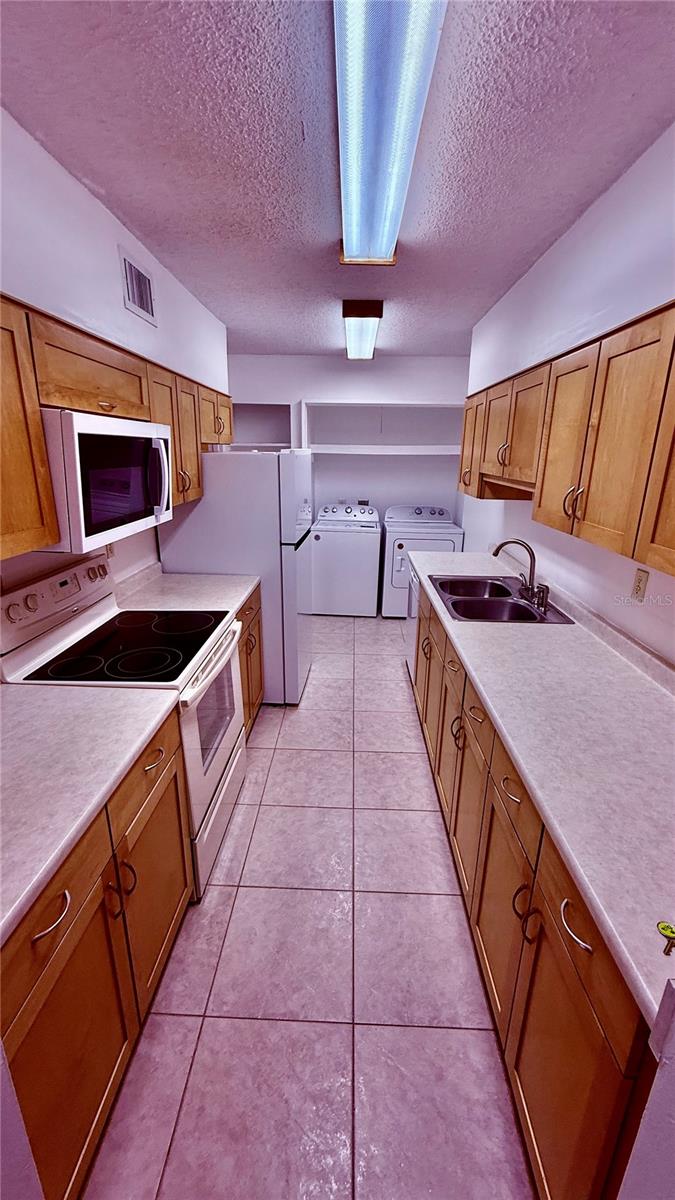 OAKS - Residential Lease