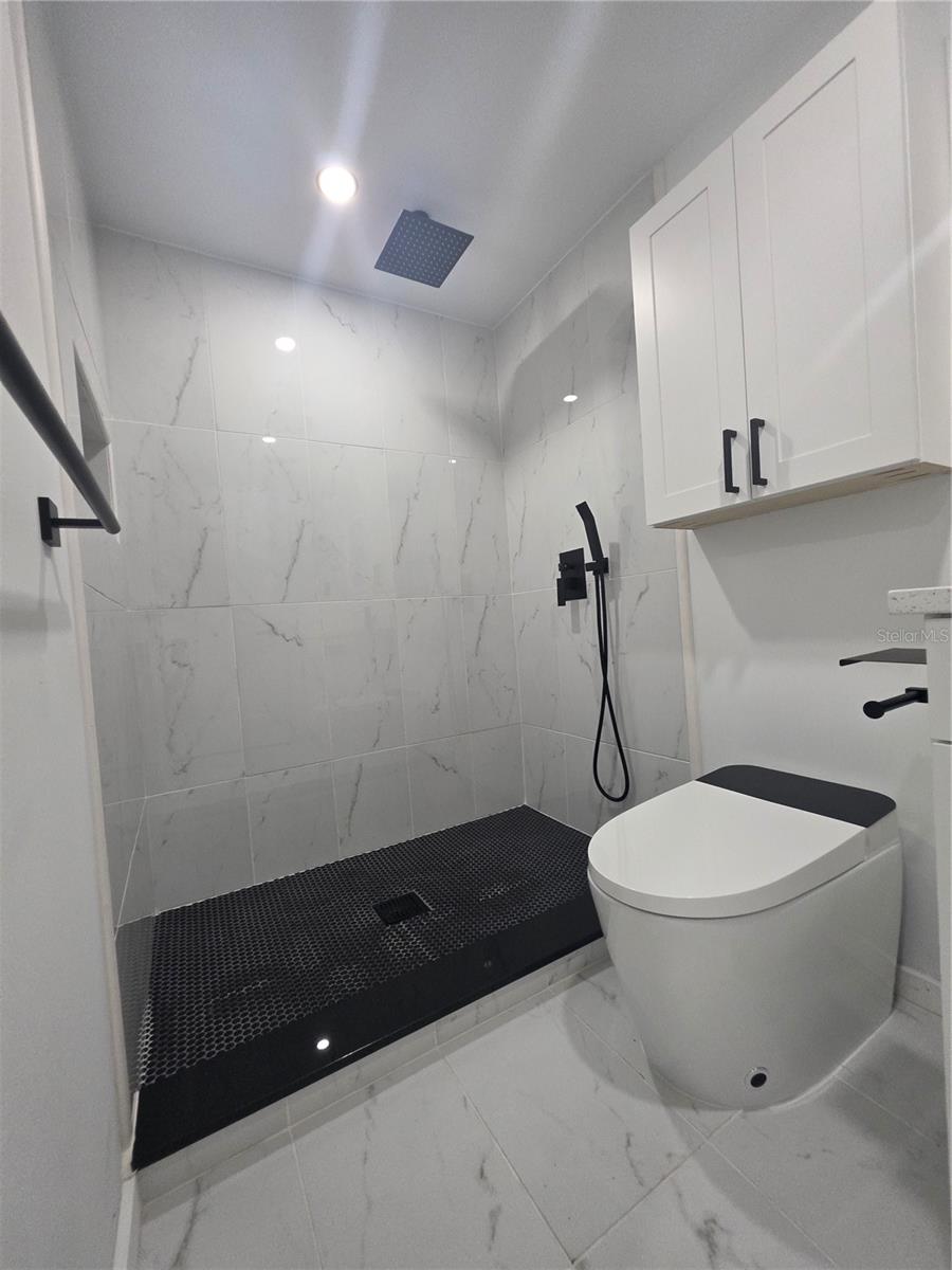 EMBASSY HILLS - Residential
