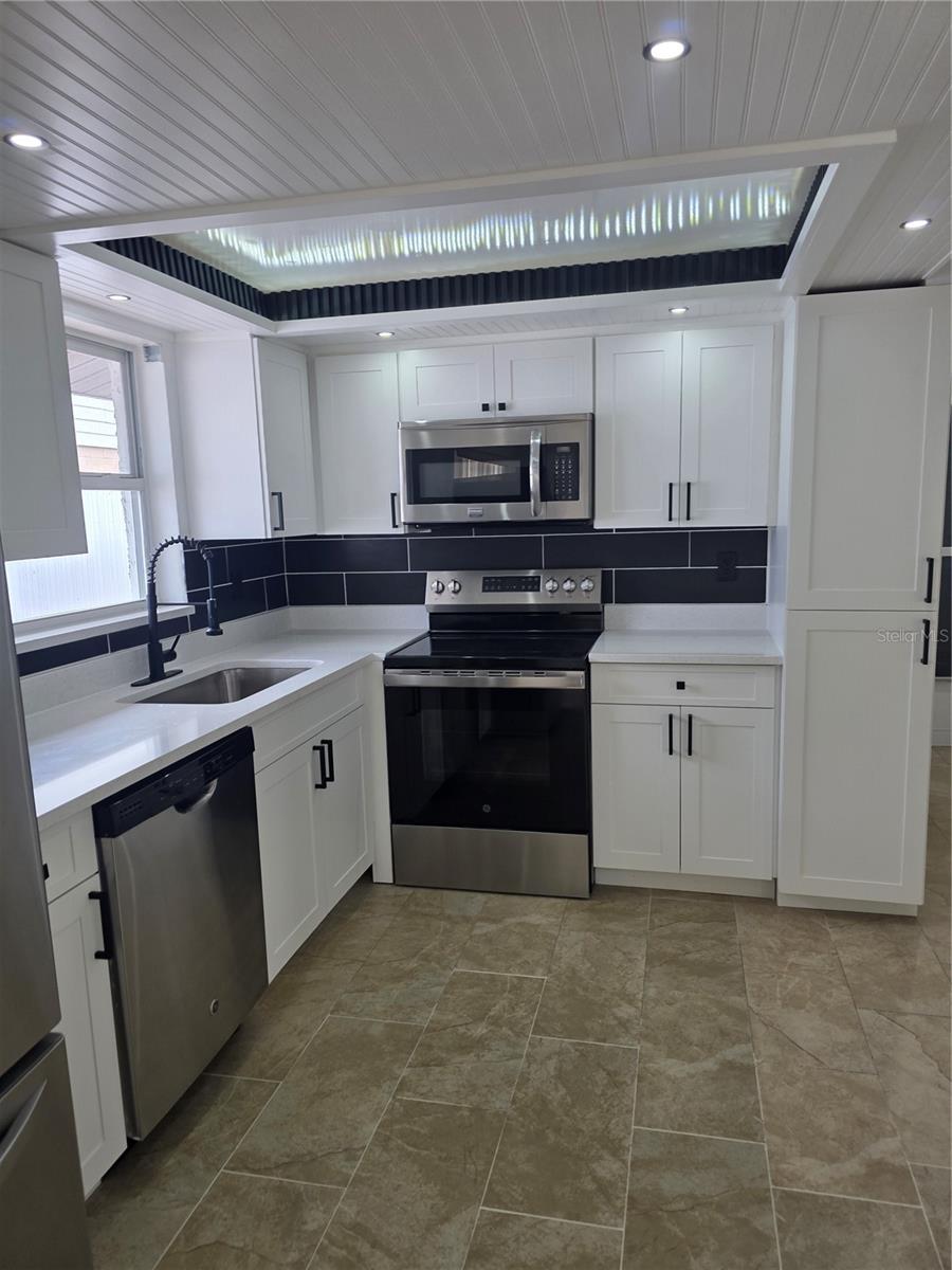 EMBASSY HILLS - Residential