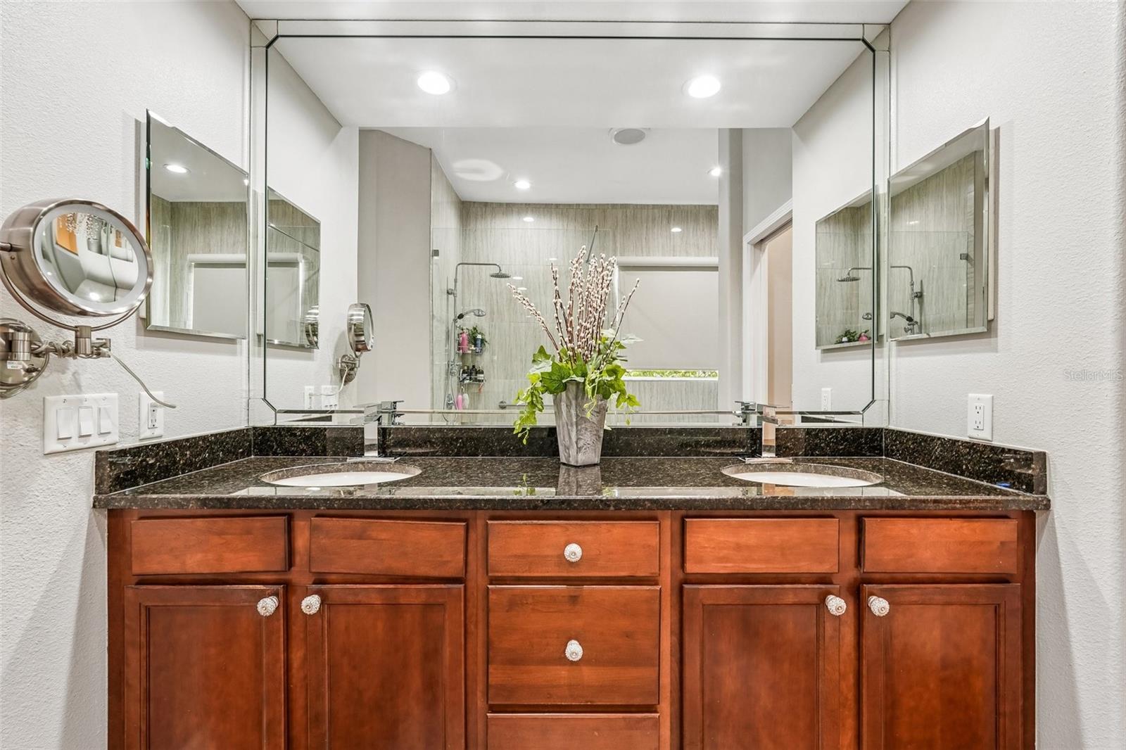 LAKESIDE PRESERVE - Residential