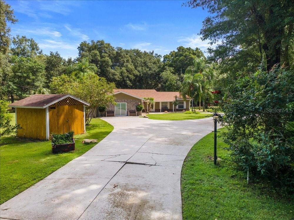 PONKAN PINES - Residential