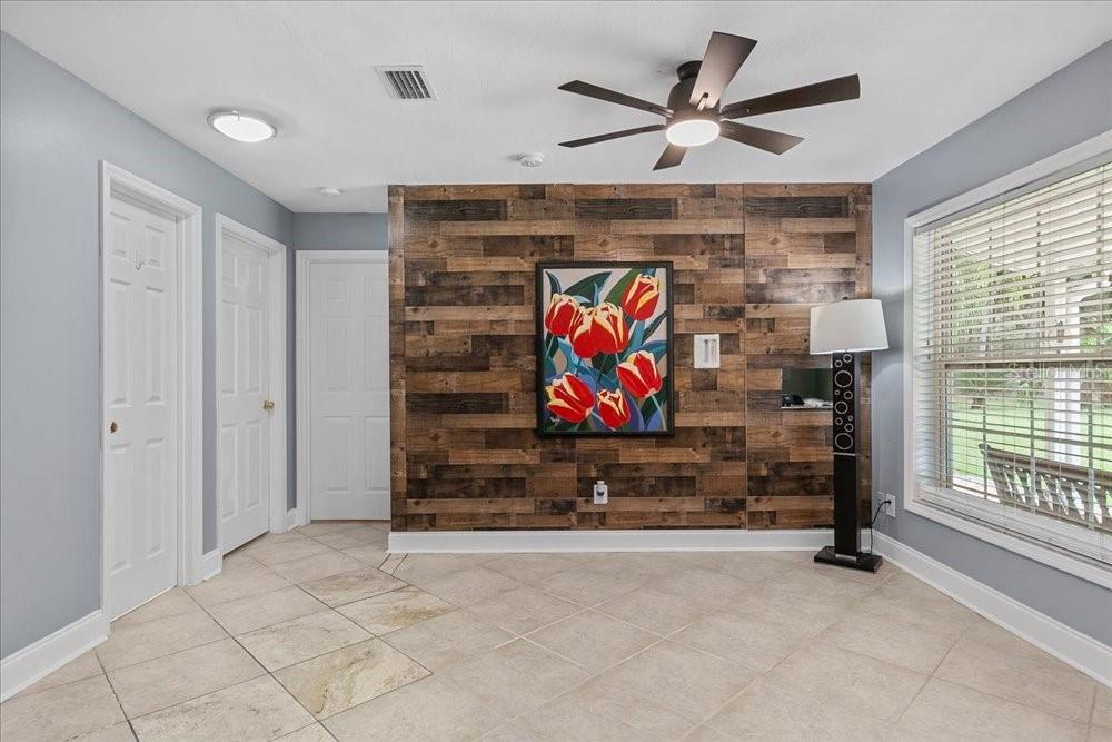 PONKAN PINES - Residential