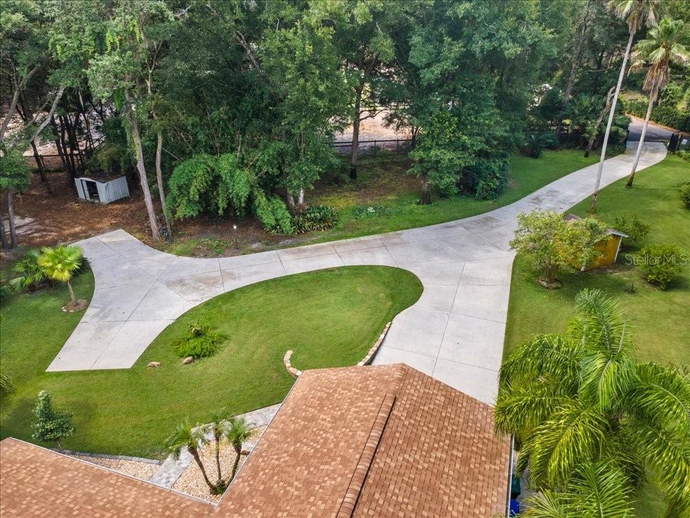 PONKAN PINES - Residential
