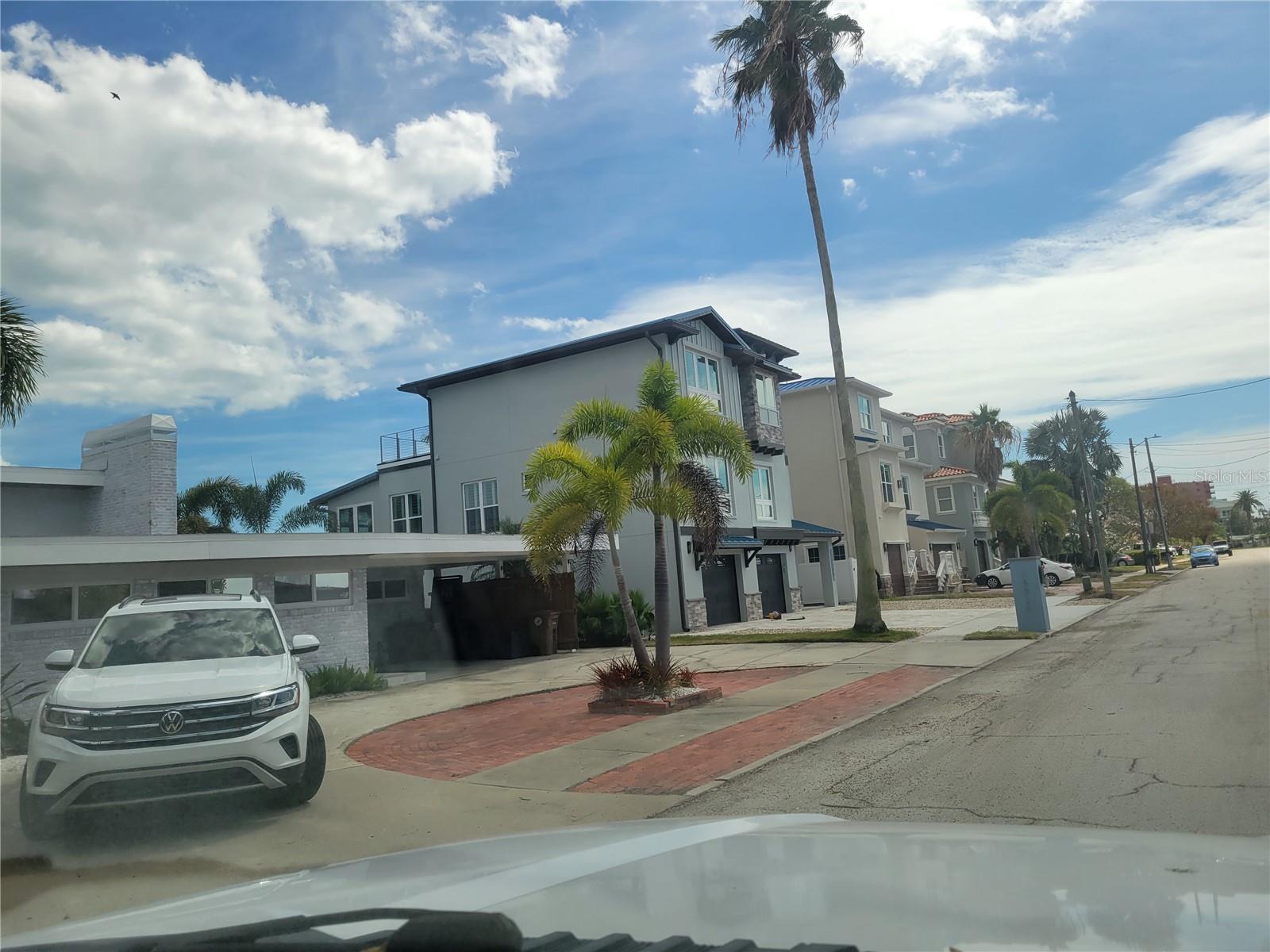 LONE PALM BEACH 5TH ADD BLK 29 REP - Residential