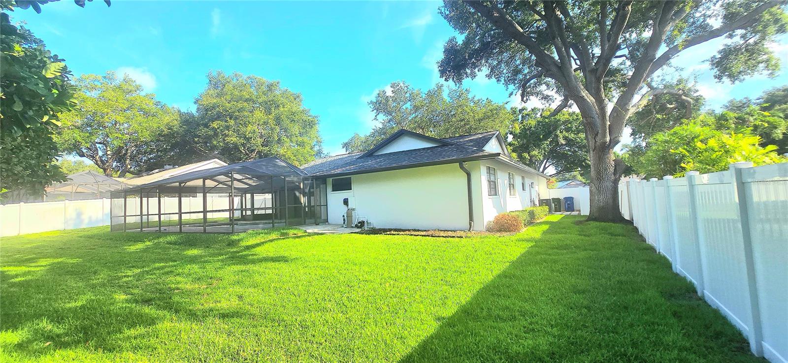 BLUFFS THE - Residential