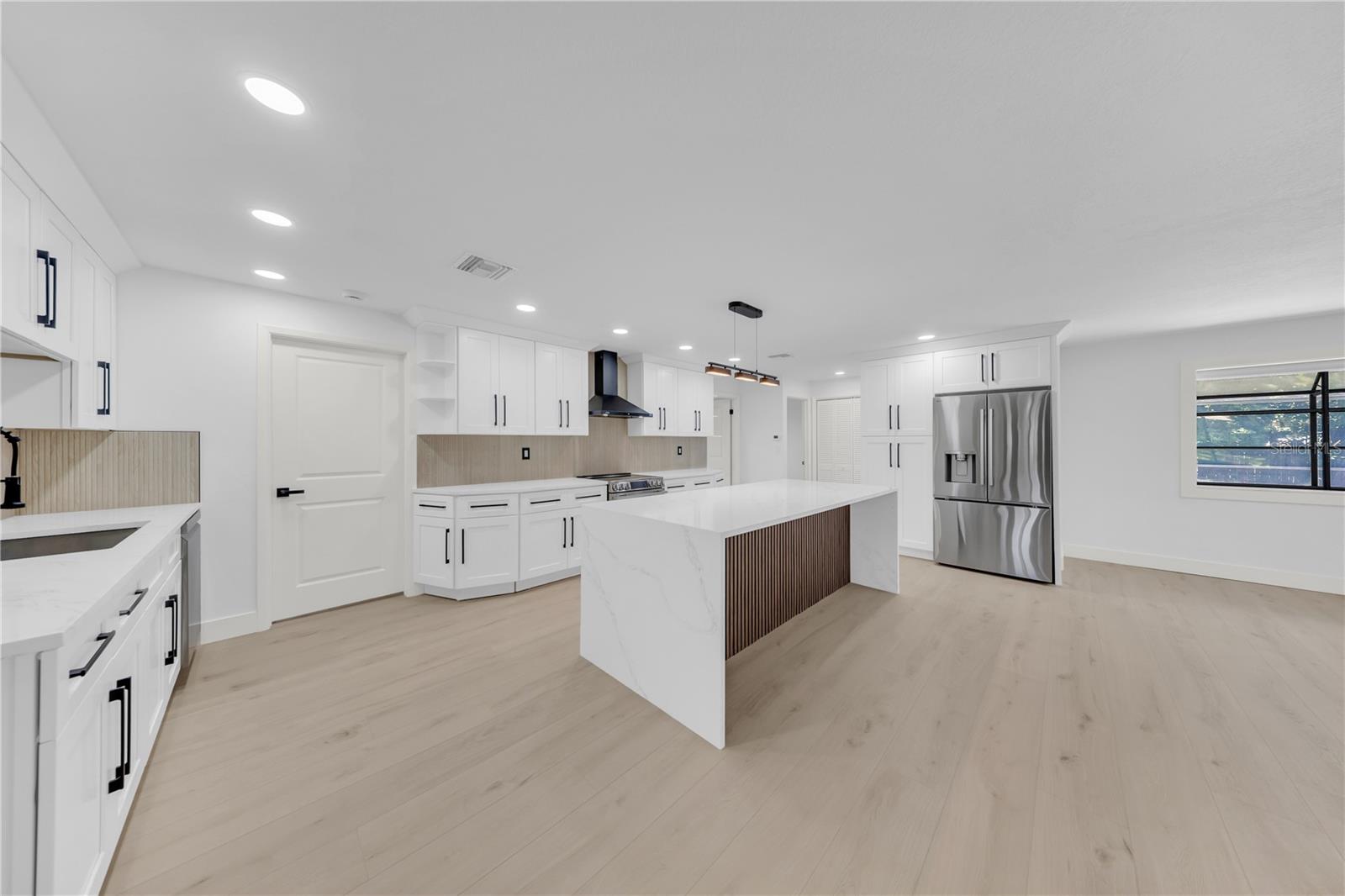 BLUFFS THE - Residential