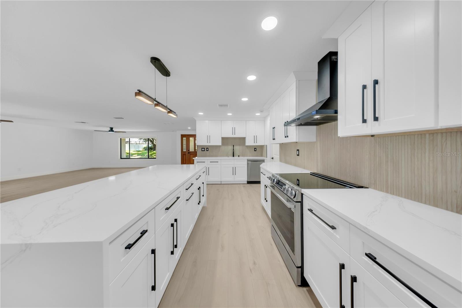 BLUFFS THE - Residential