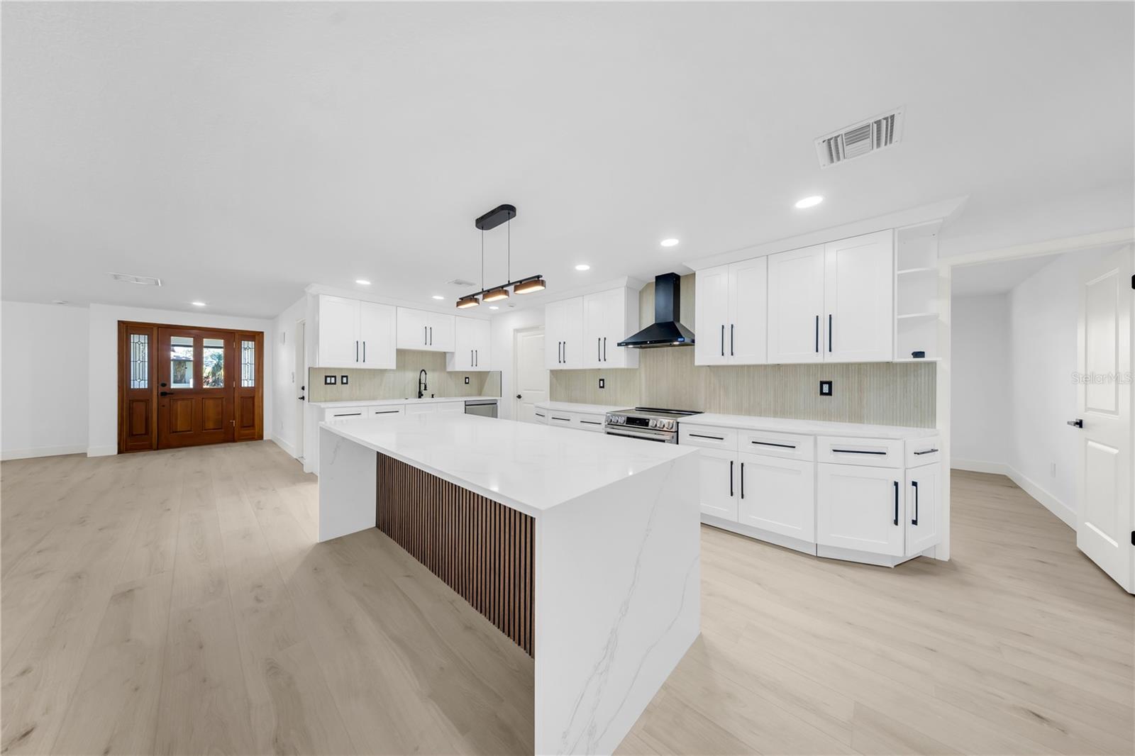 BLUFFS THE - Residential