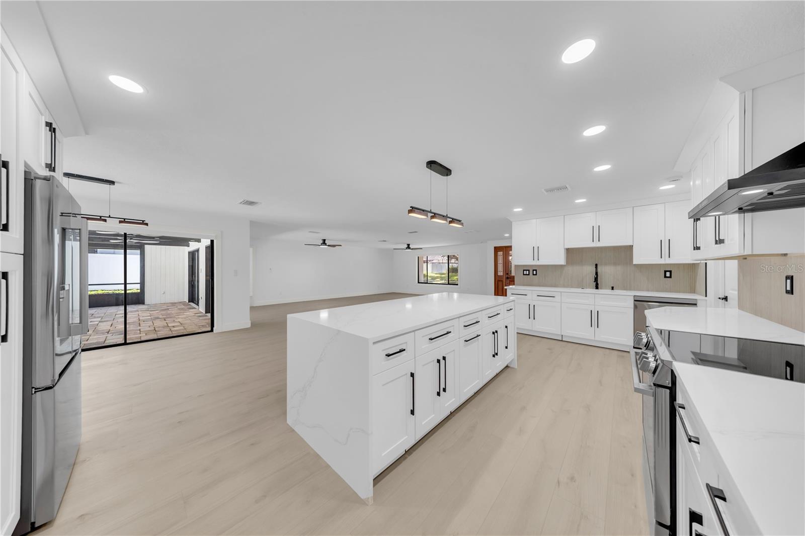 BLUFFS THE - Residential