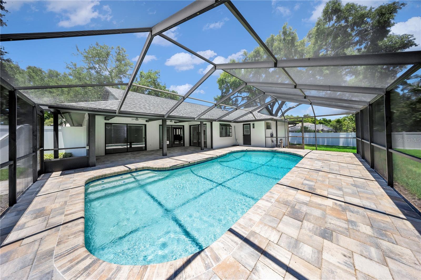 BLUFFS THE - Residential