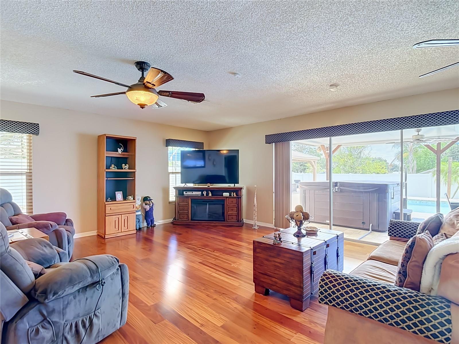 BRANDON GROVES SEC 01 - Residential Lease