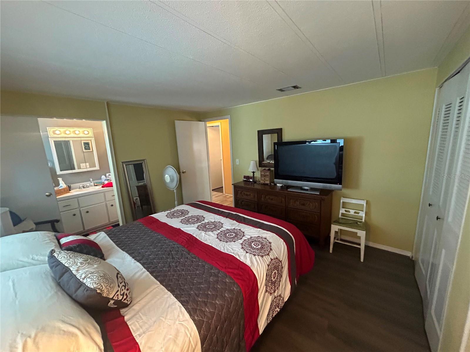 SUNCOAST MANOR M/H PARK UNREC - Residential
