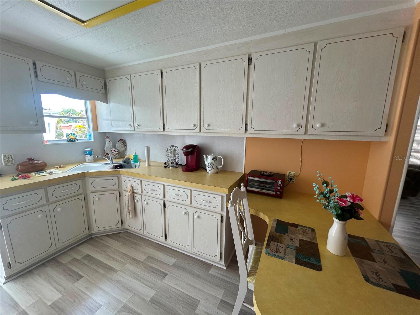 SUNCOAST MANOR M/H PARK UNREC - Residential