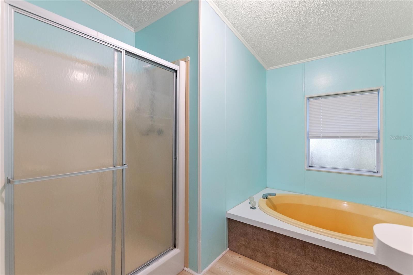 CRESCENT RIDGE - Residential