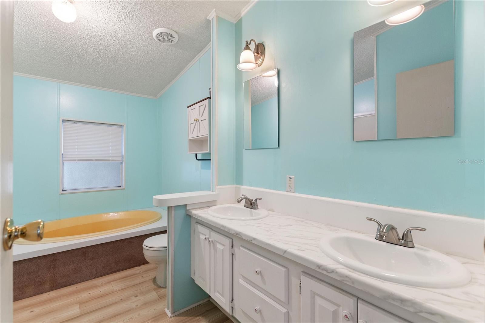 CRESCENT RIDGE - Residential