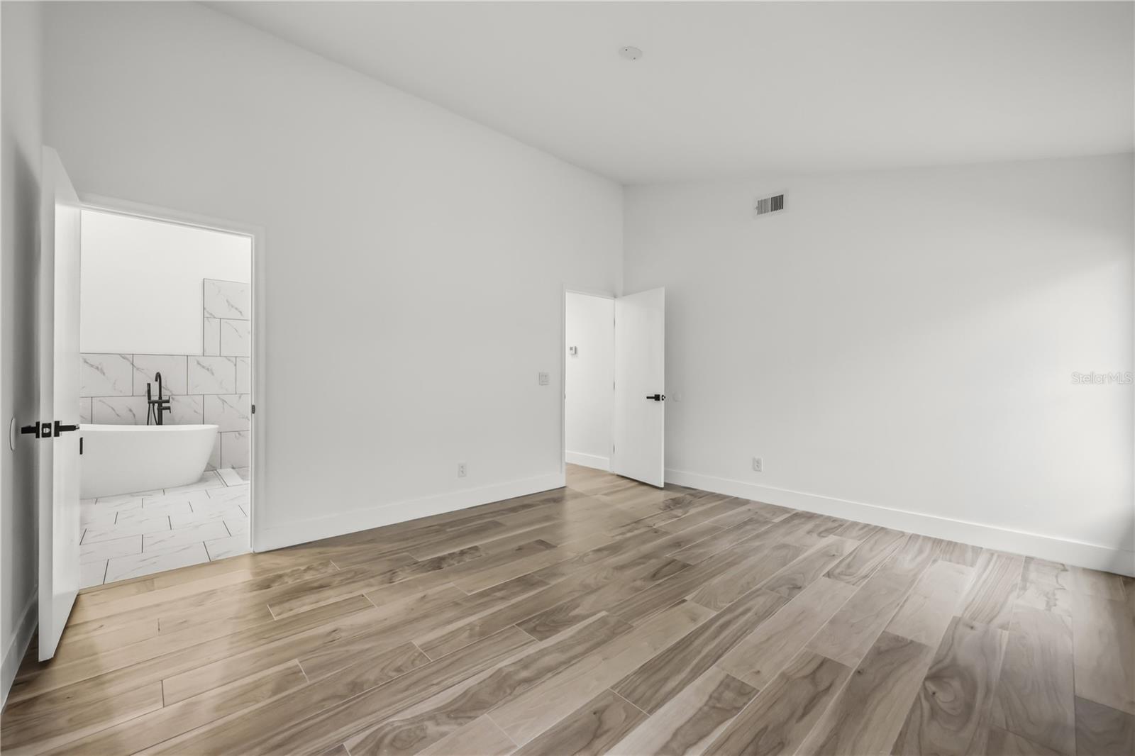 HUNTERS CREEK TR 155 - Residential