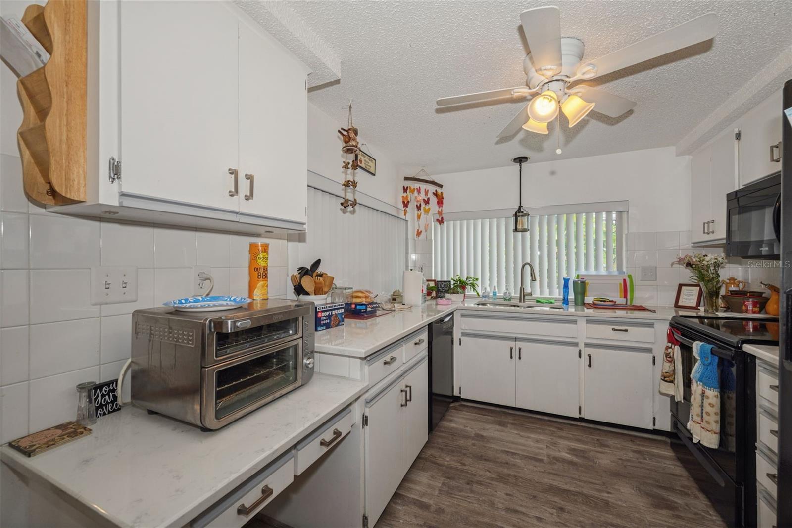 BEACON WOODS VILLAGE - Residential