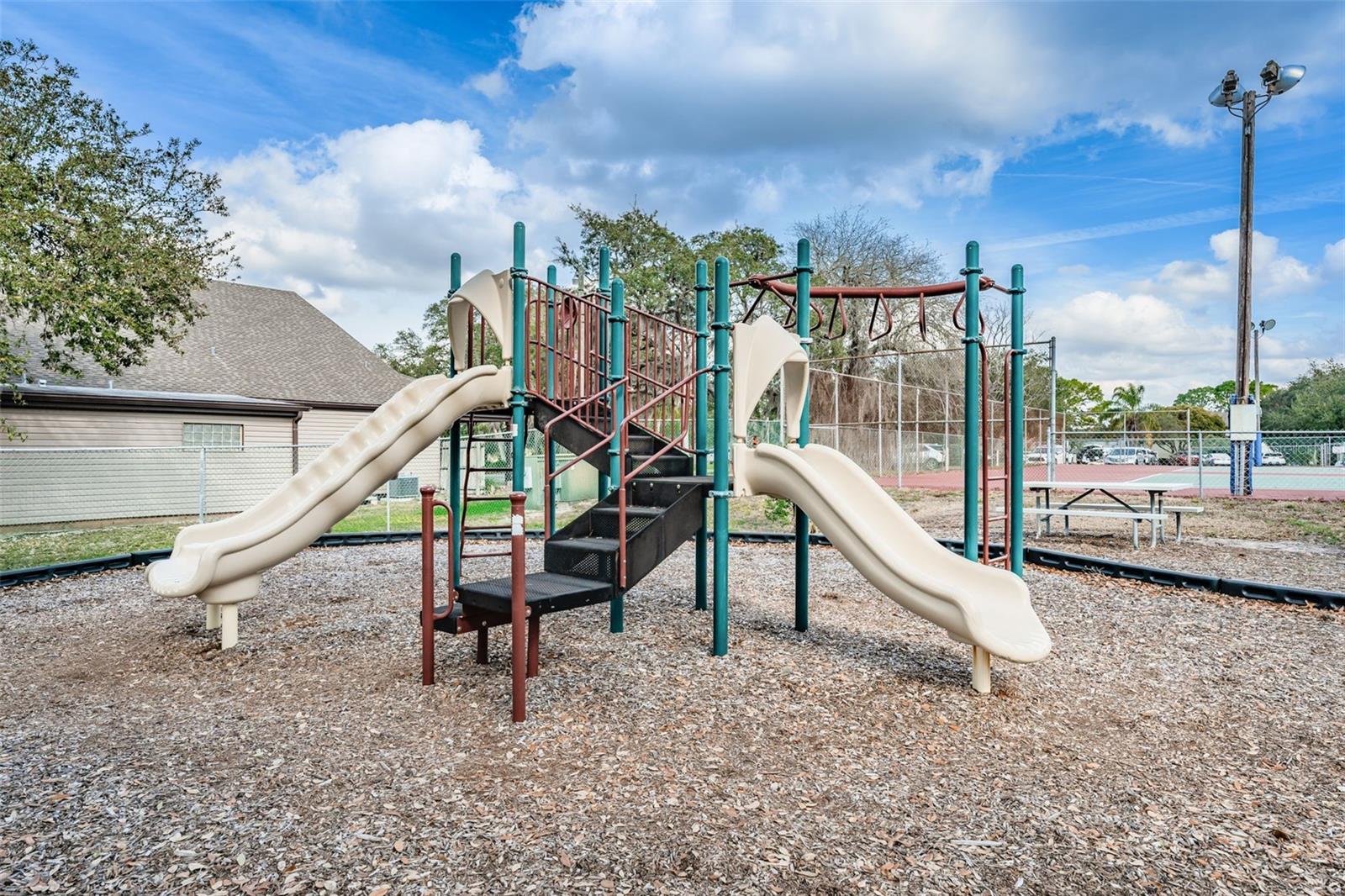 BEACON WOODS VILLAGE - Residential
