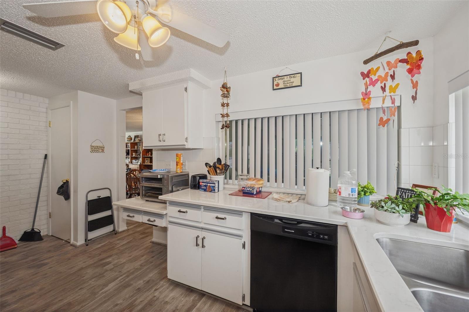 BEACON WOODS VILLAGE - Residential