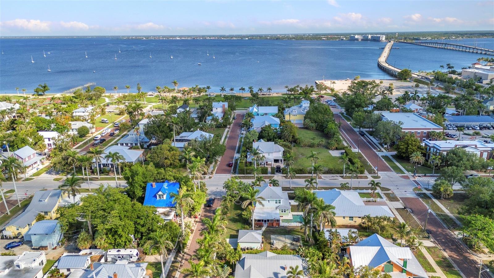 PUNTA GORDA - Residential